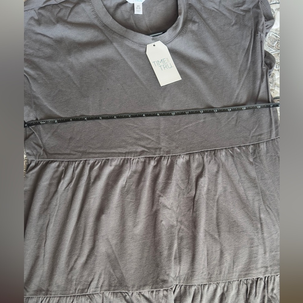 Time and true women’s short sleeve plain ruffle tunic midi gray flows size XS - Picture 10 of 11